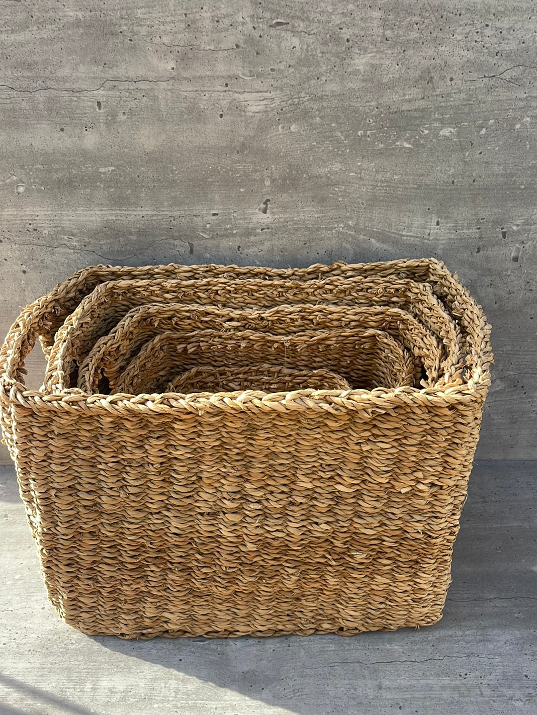 סלסלת קש מלבנית